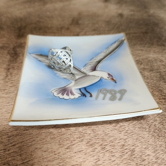 Vintage Taylor Swift 1989 TV Inspired Seagull Trinket Dish - Picture 4 of 6
